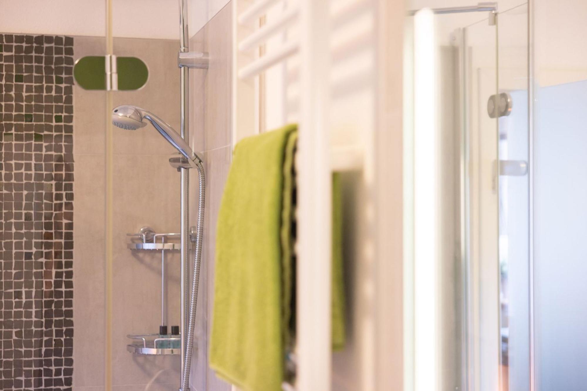 Ideal Fuer Kurze Aufenthalte - Gemuetliches 1-Zimmer-Apartment Adelsdorf Ngoại thất bức ảnh